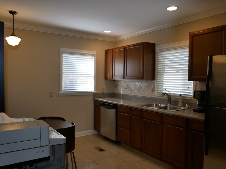 More Photos Of 496 Medlock Rd, Decatur Office Residential For Lease