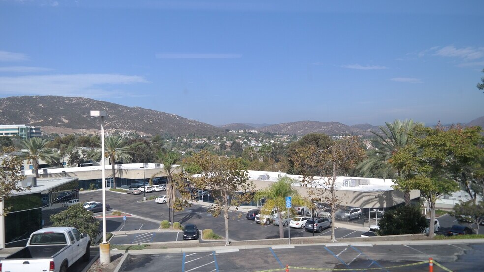 More Photos Of 11413 W Bernardo Ct, San Diego Office For Lease