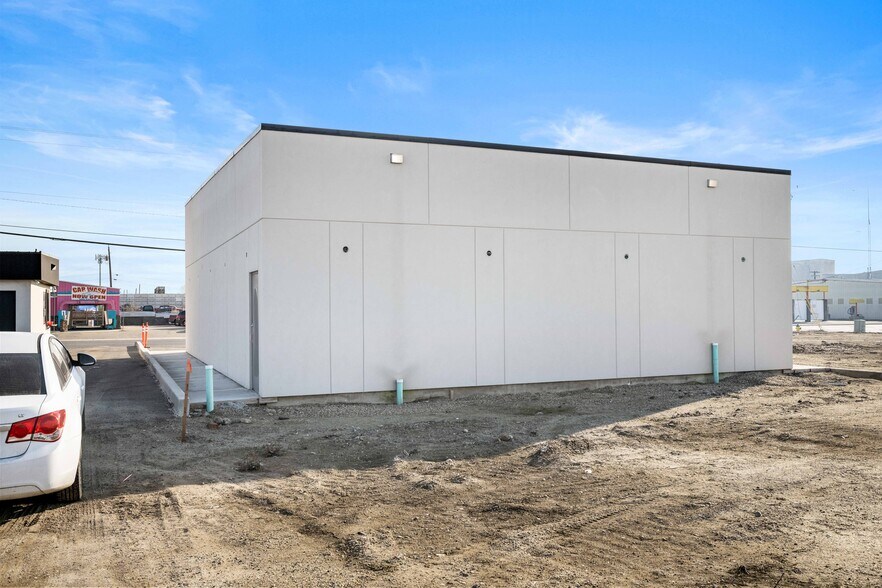 More Photos Of 209 1st, Sunnyside Freestanding For Lease