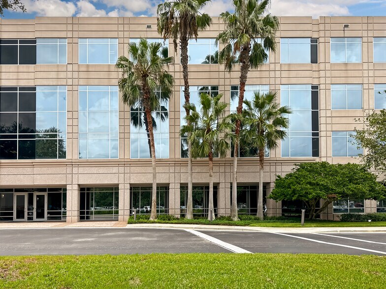 More Photos Of 12724 Gran Bay Pkwy W, Jacksonville Coworking Space