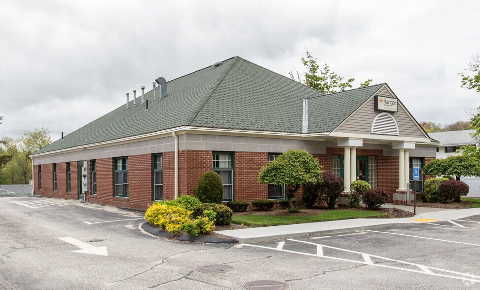 More Photos Of 67 Belmont St, Easton Medical For Lease