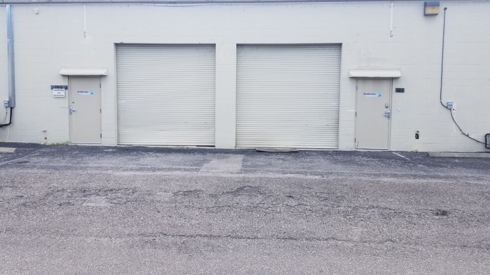 More Photos Of 174 Semoran Commerce Pl, Apopka Light Distribution For Lease