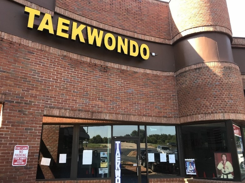 More Photos Of 6330 Lawrenceville Hwy, Tucker General Retail For Lease