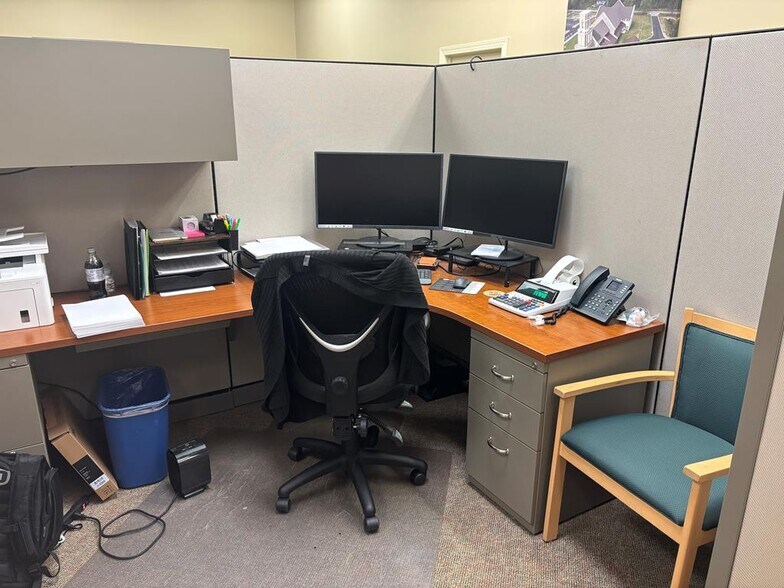 More Photos Of 4081 Inner Perimeter Rd, Valdosta Office Residential For Sale