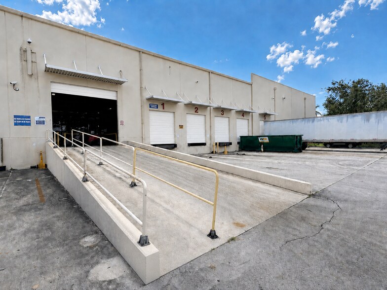 More Photos Of 9330-9340 NW 110th Ave, Miami Warehouse For Lease