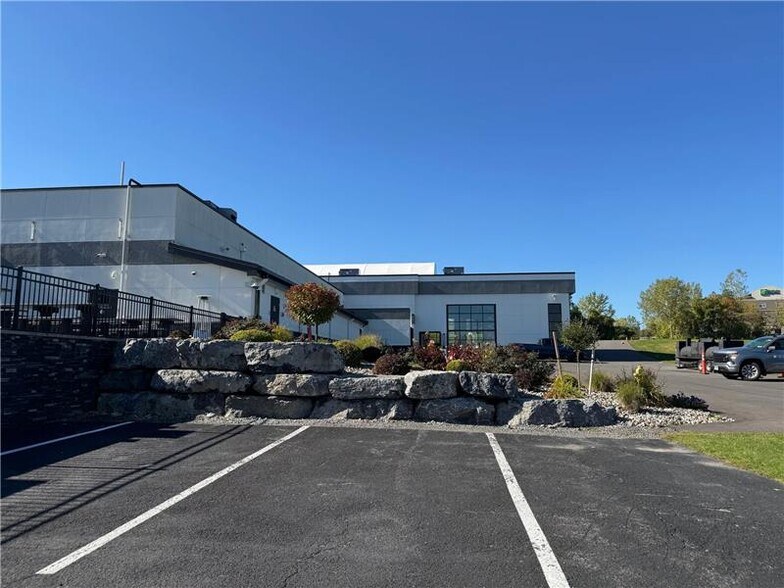 More Photos Of 3535 Walters Rd, Syracuse Restaurant For Sale