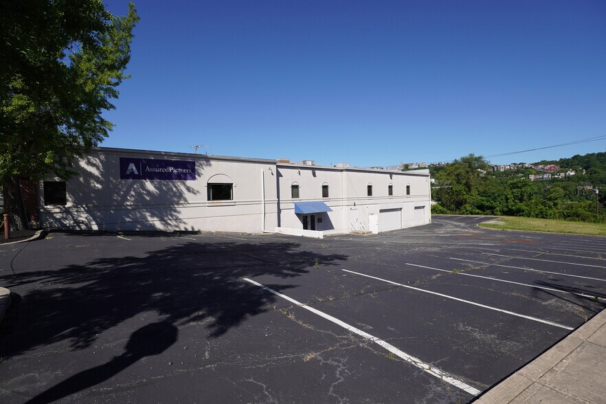 More Photos Of 179 Fairfield Ave, Dayton Office For Sale