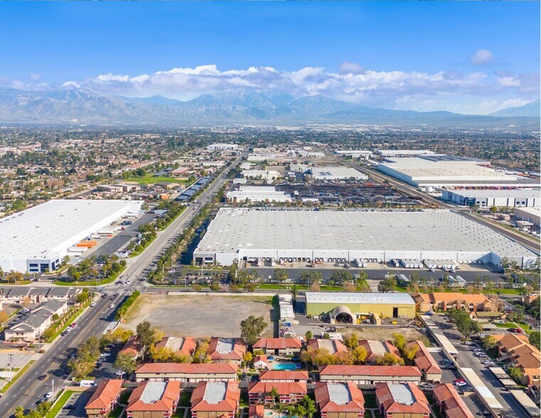 More Photos Of 1531 W Rialto Ave, Fontana Apartments For Sale