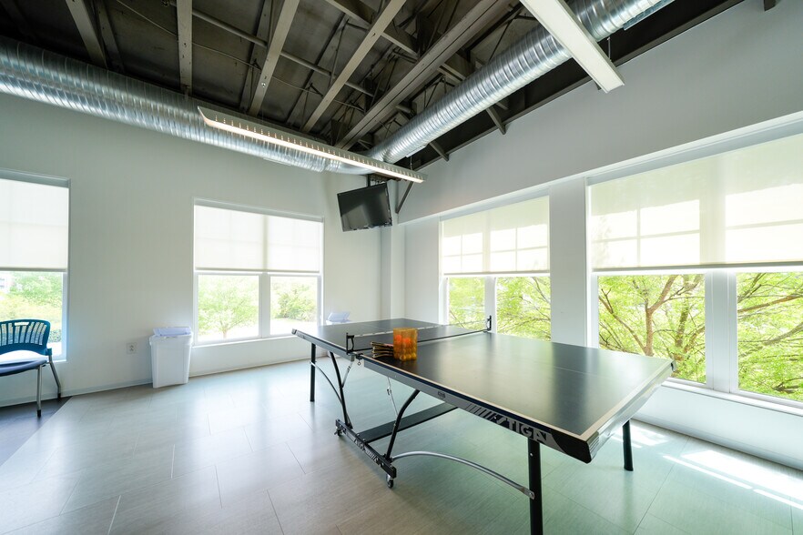 More Photos Of 630 Davidson Gateway Dr, Davidson Medical For Sale