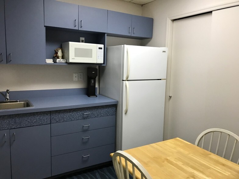 More Photos Of 2477 Stickney Point Rd, Sarasota Medical For Sale