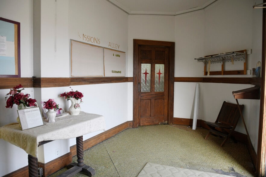 More Photos Of 201 Mill st, Veedersburg Religious Facility For Sale