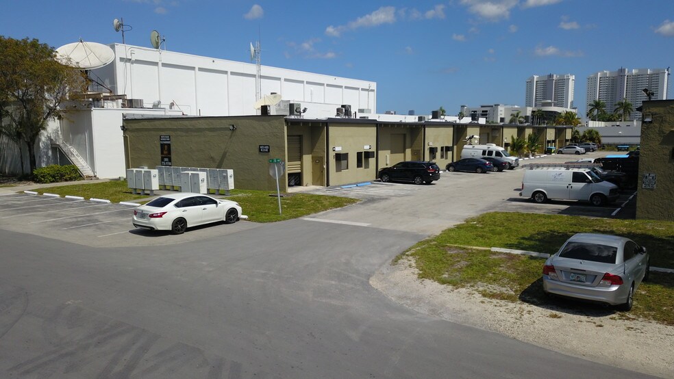 More Photos Of 14755 NE 20th Ave, Miami Warehouse For Lease