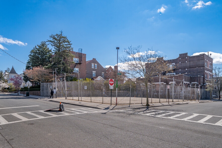 More Photos Of 280 Washington Ave, New Rochelle Religious Facility For Sale