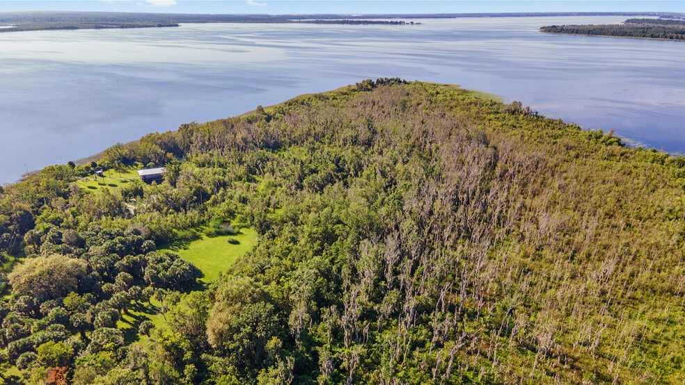 More Photos Of 6001 Bird Island Dr, Lady Lake Lodge Meeting Hall For Sale