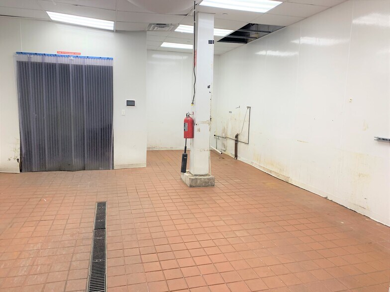 More Photos Of 2184 McDonald Ave, Brooklyn Storefront For Lease