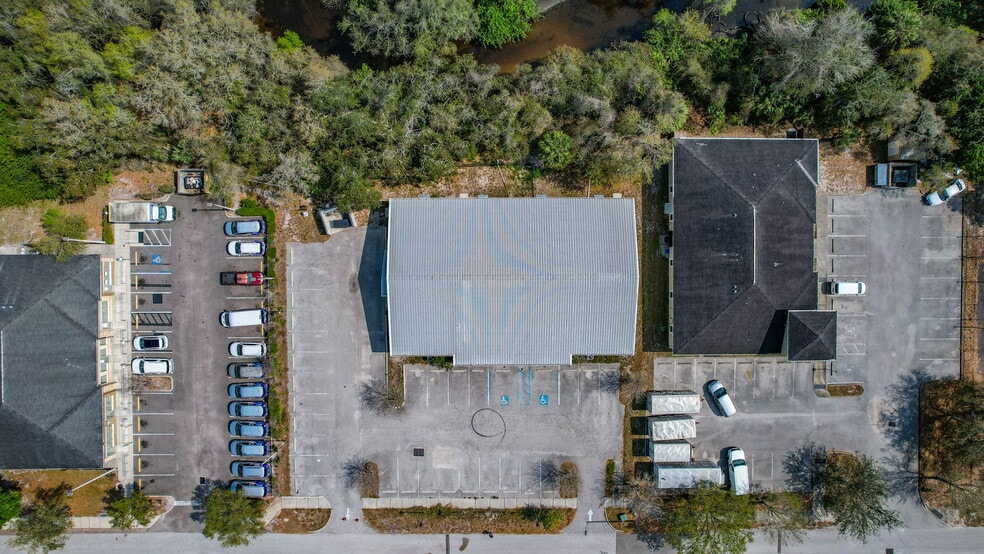 More Photos Of 8361 Stone Run Ct, Tampa Office For Sale