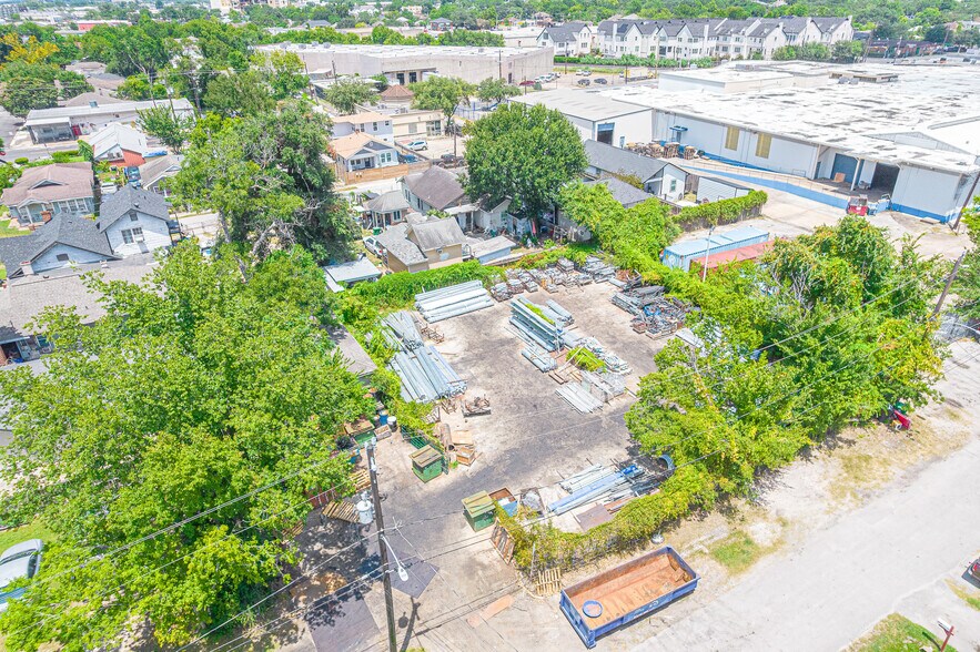 More Photos Of 1714 Hussion St, Houston Industrial For Sale