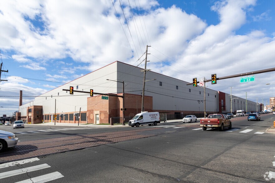 More Photos Of 956 E Erie Ave, Philadelphia Distribution For Lease