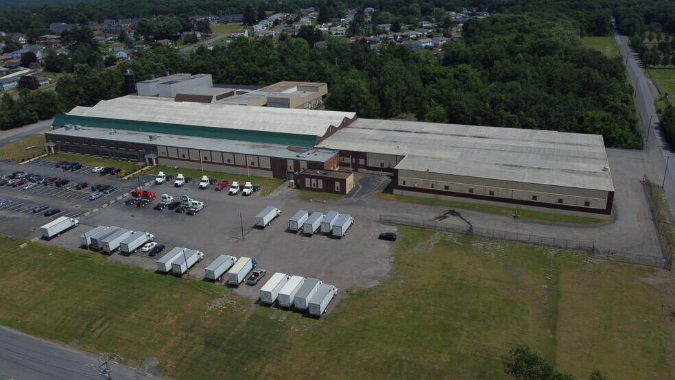 More Photos Of 600 Sanders St, Scranton Warehouse For Lease