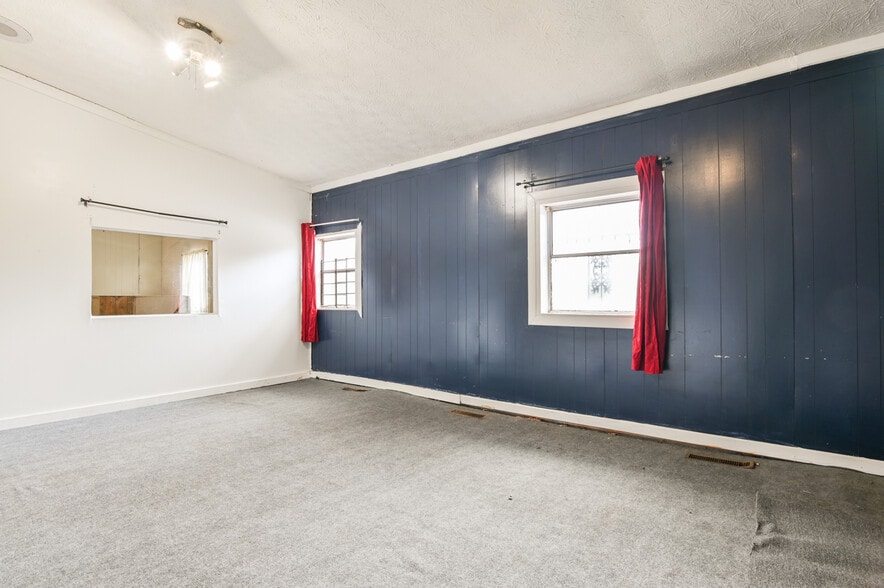 More Photos Of 2766 White Oak Dr, Decatur Religious Facility For Sale