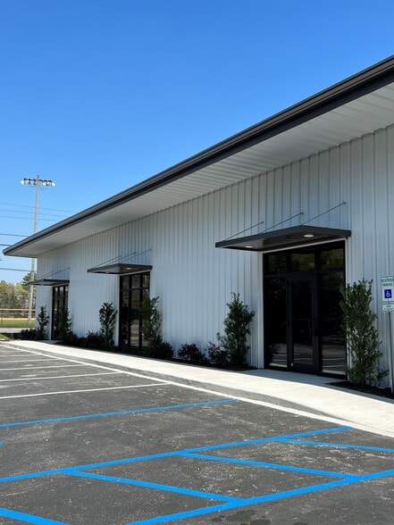 More Photos Of 1217 Remount Rd, North Charleston Warehouse For Lease