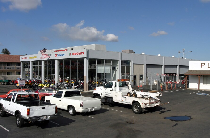 More Photos Of 1651 Concord Ave, Concord Auto Dealership For Sale