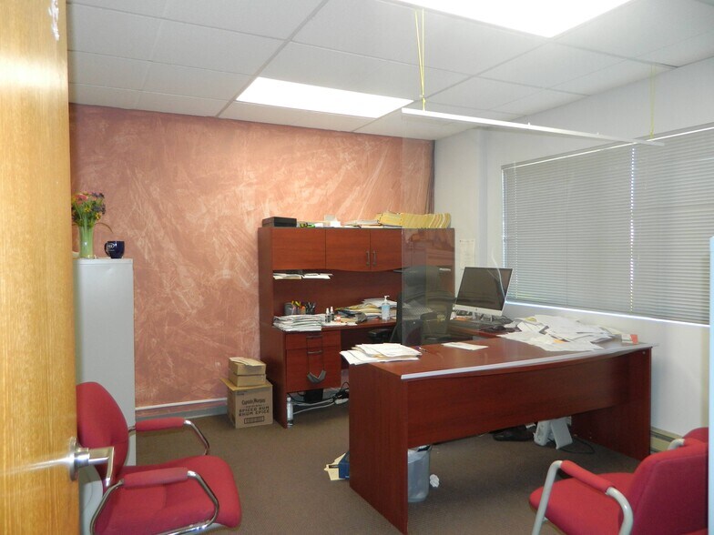 More Photos Of 12414 82nd Ave, Surrey Light Manufacturing For Lease