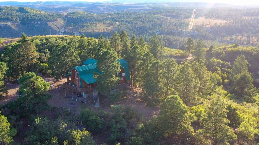 More Photos Of 2498 Silverado Ridge, Duck Creek Village Specialty For Sale