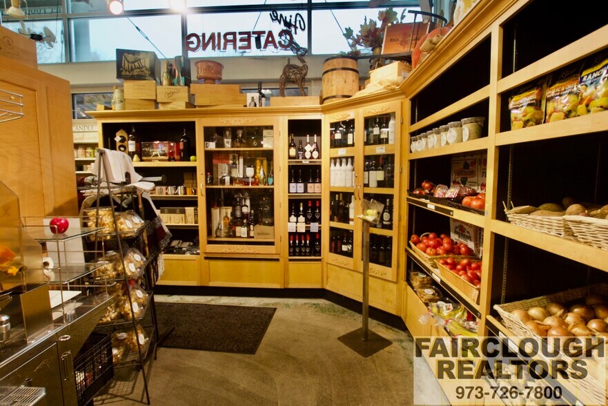 More Photos Of 182 US Highway 206, Flanders General Retail For Sale