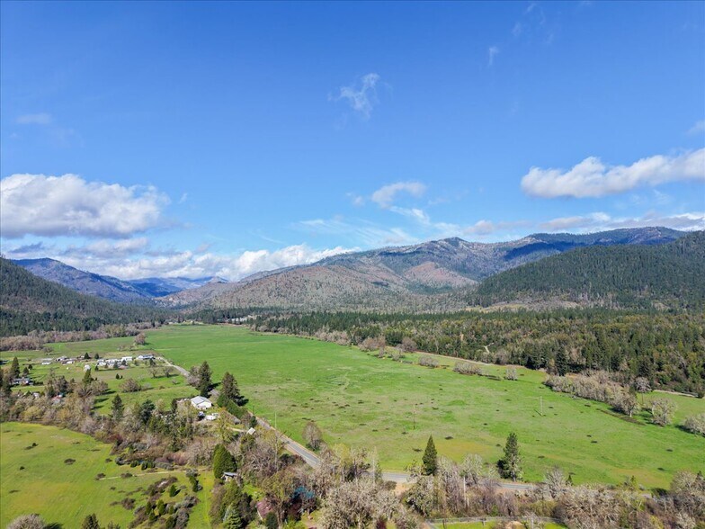 More Photos Of 125 Hogue Dr, Selma Industrial For Sale