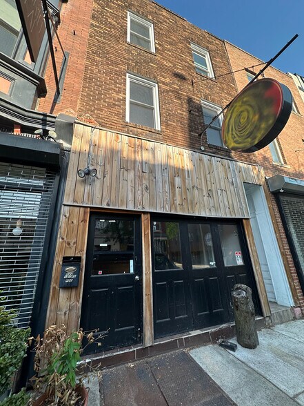 More Photos Of 522 S 5th St, Philadelphia Storefront Retail Residential For Lease