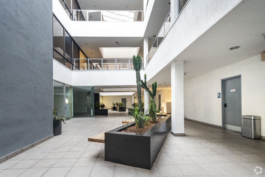 More Photos Of 5155 W Rosecrans Ave, Hawthorne Loft Creative Space For Sale