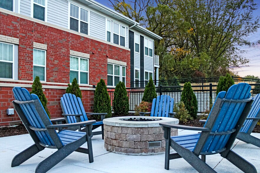 More Photos Of N72 W12727 Good Hope Rd, Menomonee Falls Apartments For Lease