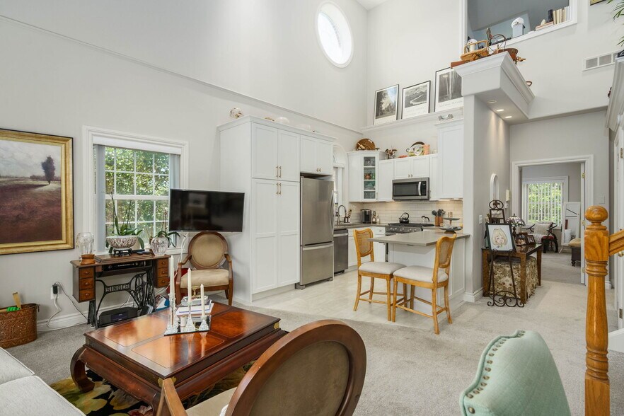 More Photos Of 206 E Liberty St, Milford Medical For Sale