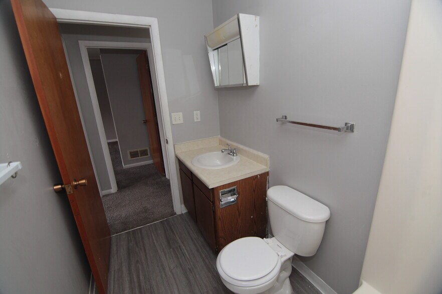 More Photos Of 1524 38th St, Rock Island Office Residential For Sale