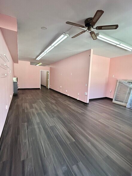 More Photos Of 141 Damon Rd, Northampton Storefront For Lease