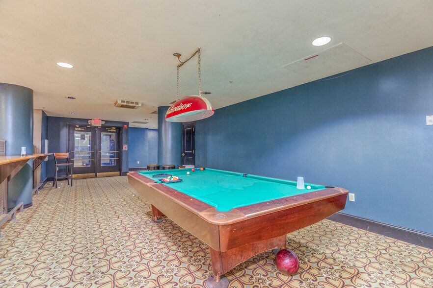 More Photos Of 3821 Lindell Blvd, Saint Louis Apartments For Lease
