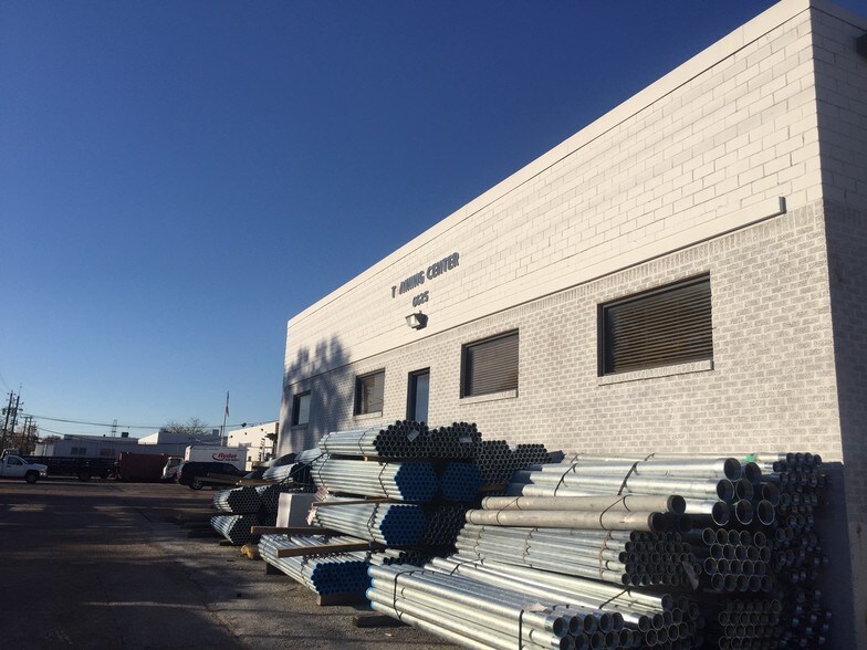 More Photos Of 6611-6625 Supply Row, Houston Warehouse For Lease