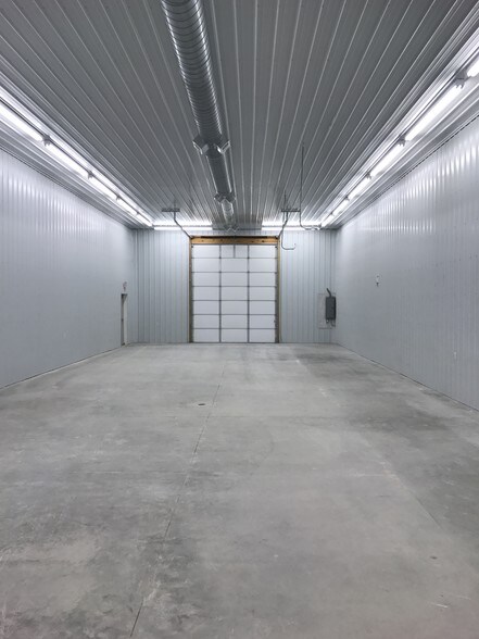 More Photos Of 600 Langley Ave, Saint Joseph Light Manufacturing For Lease