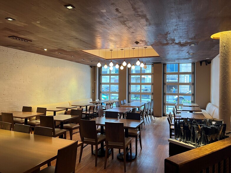 More Photos Of 108-110 W Kinzie St, Chicago Office Residential For Sale