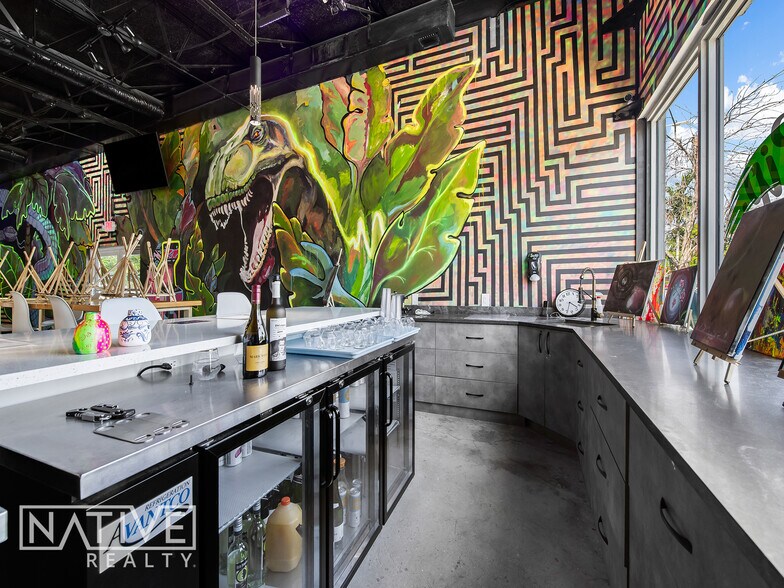 More Photos Of 535 NE 13th St, Fort Lauderdale Showroom For Lease