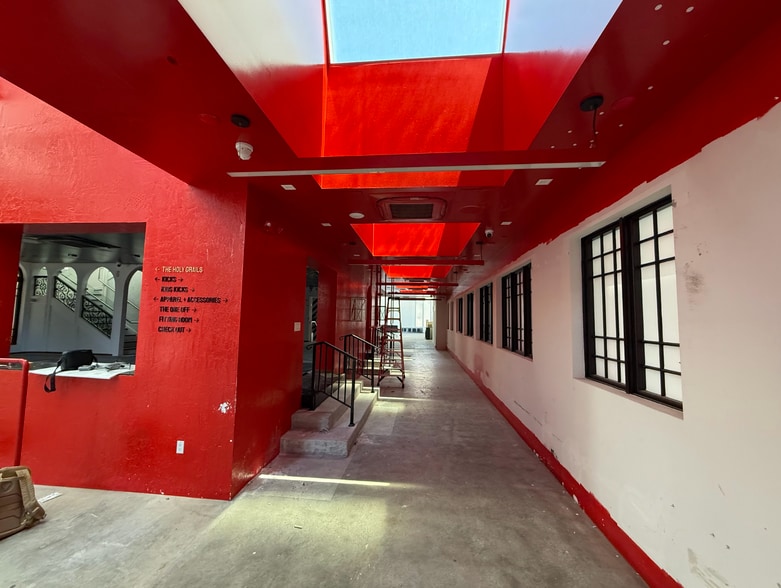 More Photos Of 909 Collins Ave, Miami Beach Restaurant For Sale