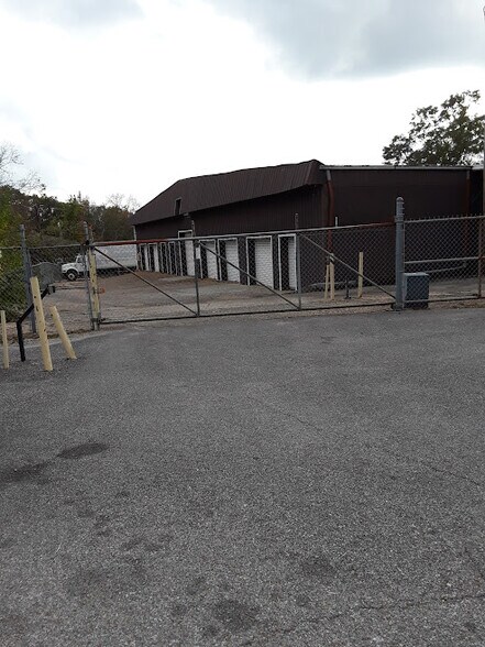 More Photos Of 1909 Montgomery Hwy, Dothan Self Storage For Sale