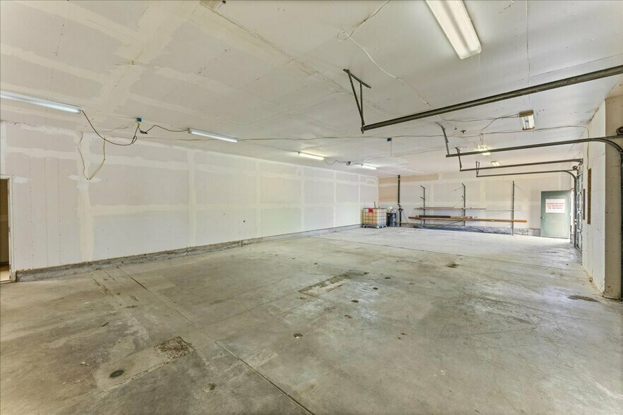 More Photos Of 941 Beaver Creek Rd, Aumsville Industrial For Sale