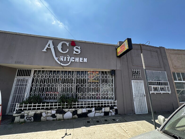 More Photos Of 4768-4772 W Adams Blvd, Los Angeles Restaurant For Lease