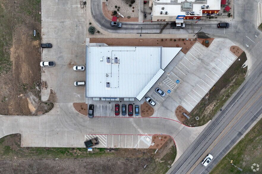 More Photos Of 9101 N Highway 171, Godley Freestanding For Lease