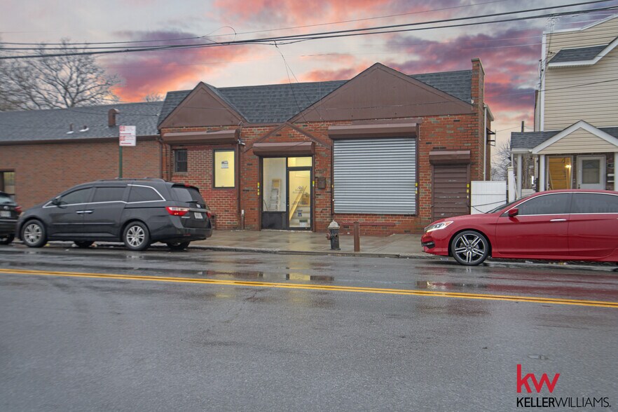 More Photos Of 1845 Rockaway Pky, Brooklyn Office For Lease