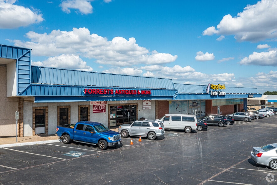 More Photos Of 4701-4753 E Lancaster Ave, Fort Worth Unknown For Lease