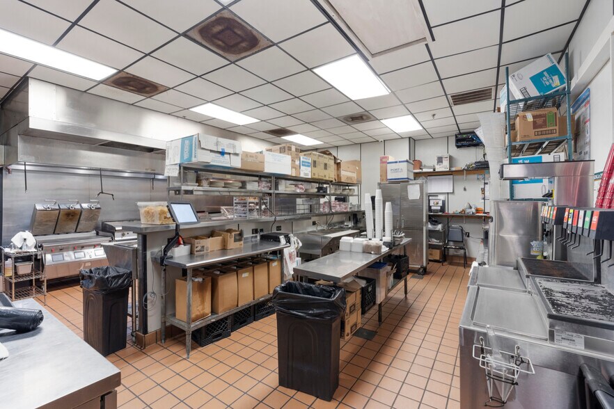 More Photos Of 10031 Hutchison Blvd, Panama City Beach Restaurant For Sale
