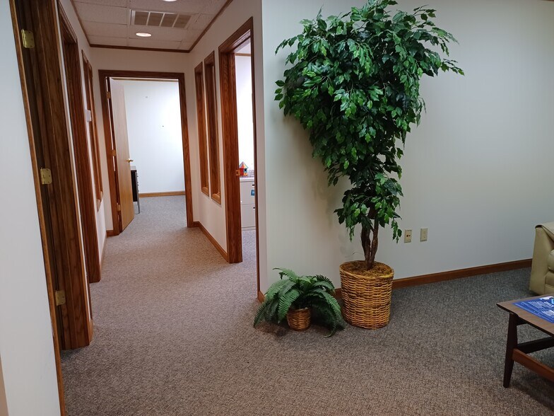 More Photos Of 17 Forest Ave, Fond Du Lac Apartments For Lease